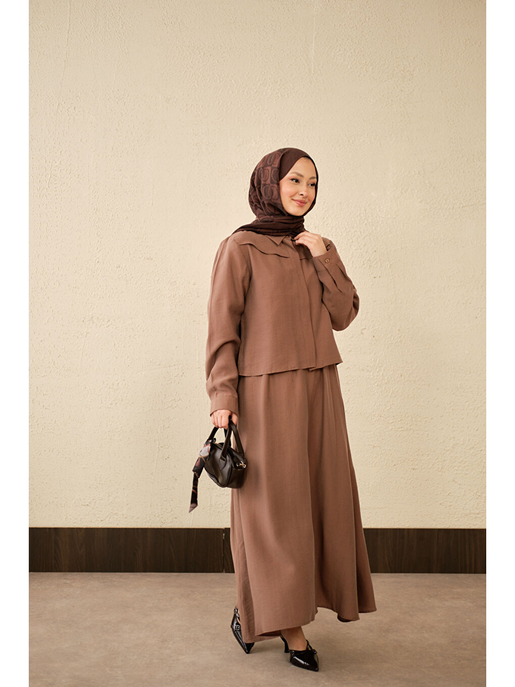 Kadın Ön Gizli Düğme Detay Kısa Gömlek Takım Kahverengi-4