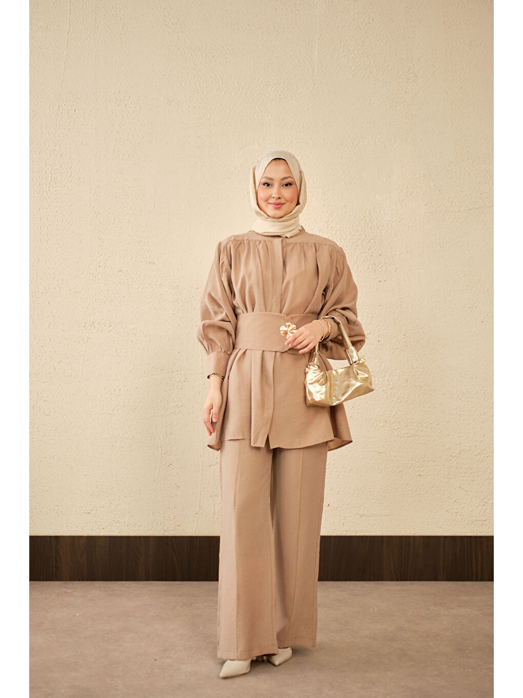 Bej Kadın Broş Detay Gizli Düğmeli Takım Vizon-3