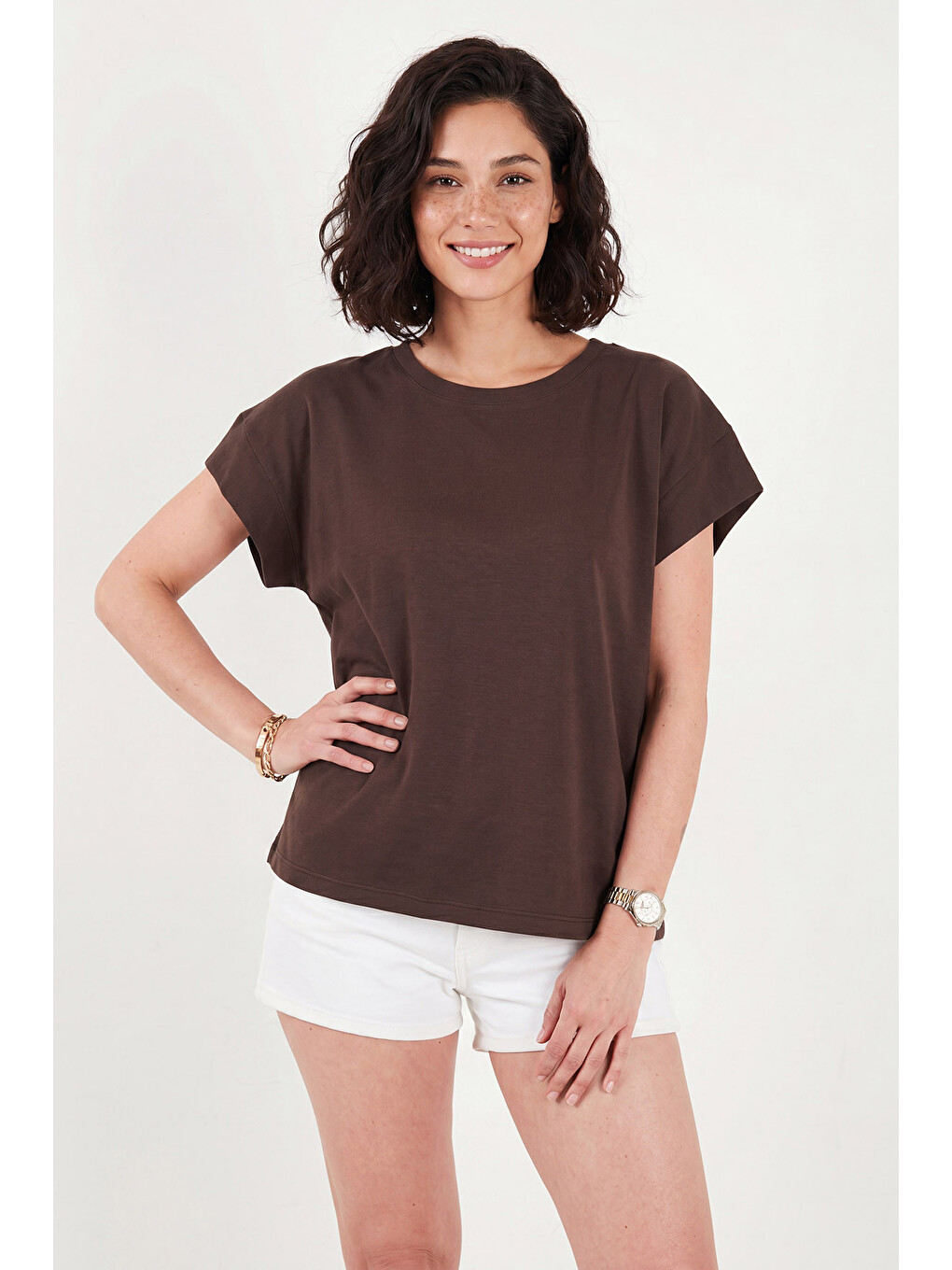 Kahverengi Pamuklu Rahat Kalıp Bisiklet Yaka Kadın T Shirt 5866955-2