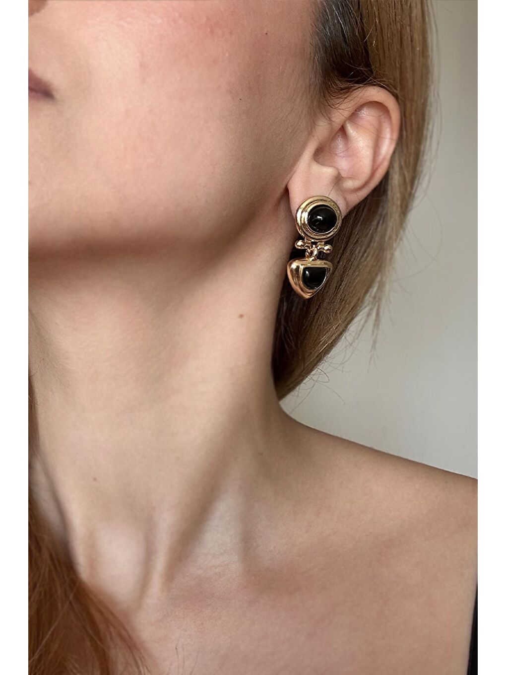 Sarı Vintage Ally Siyah Mineli Sallantılı Küpe-6