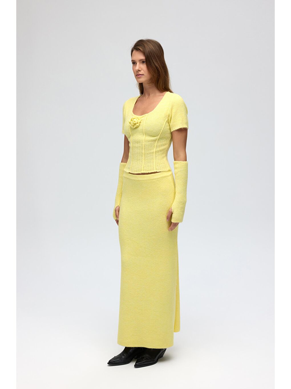 Lumi Gül Detay Sarı Crop Etek Triko Takım-2