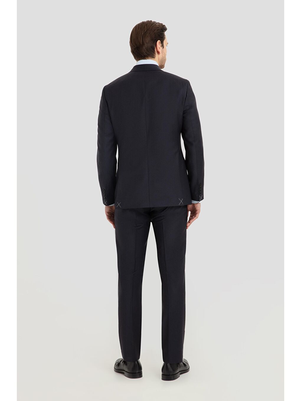 Yün Karışımlı Kruvaze Sivri Yaka Takım Elbise Lacivert-3