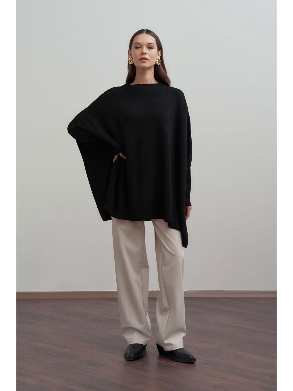 Siyah-Asimetrik Kesim Triko Kazak-1