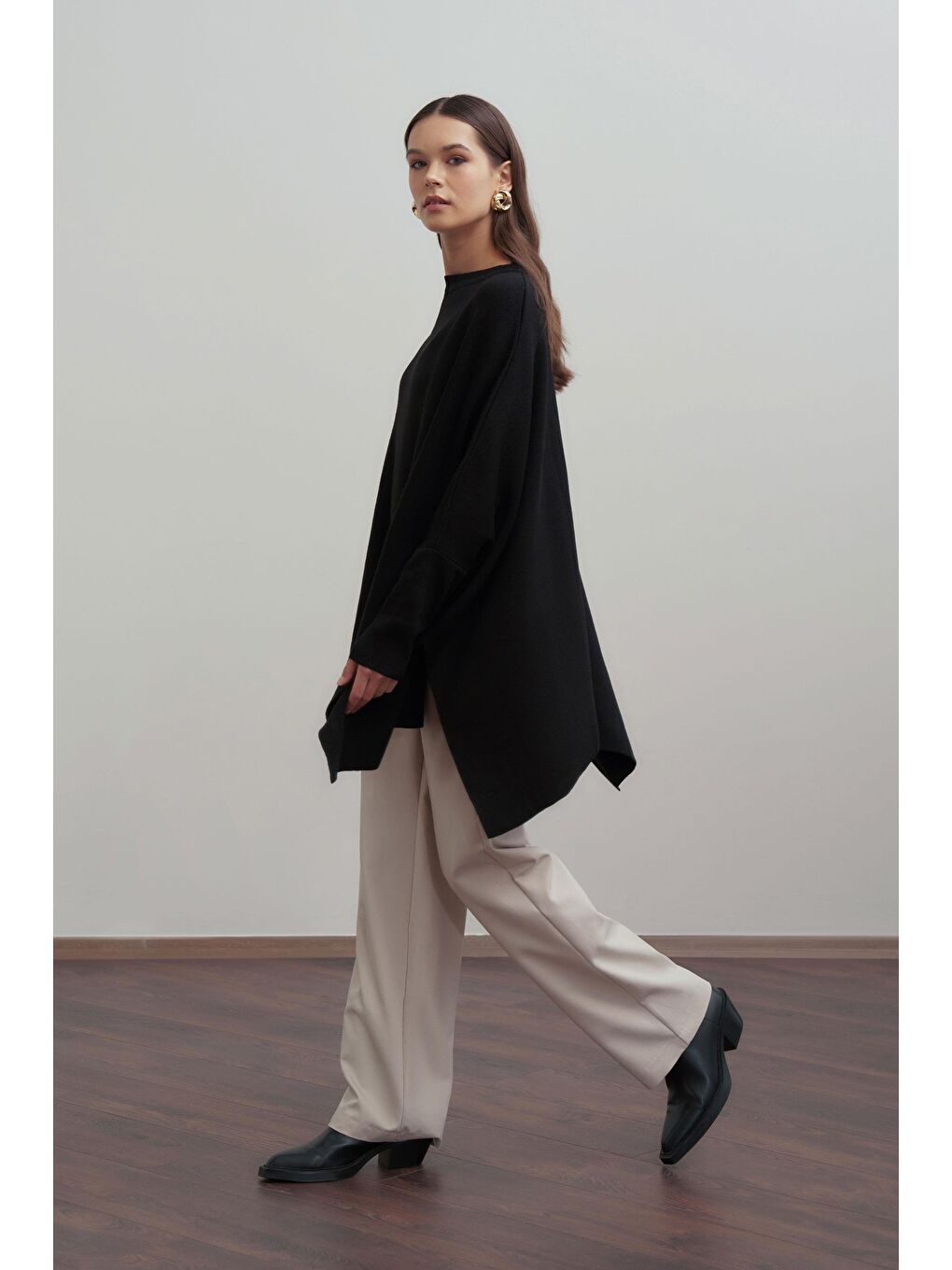 Siyah-Asimetrik Kesim Triko Kazak-2