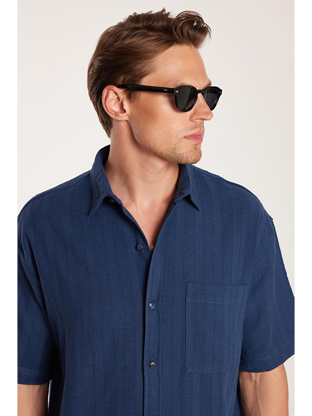 Erkek Relax Fit Premium Seri Pamuklu Keten Kısa Kollu Cepli Spor Yaka İndigo Gömlek-1