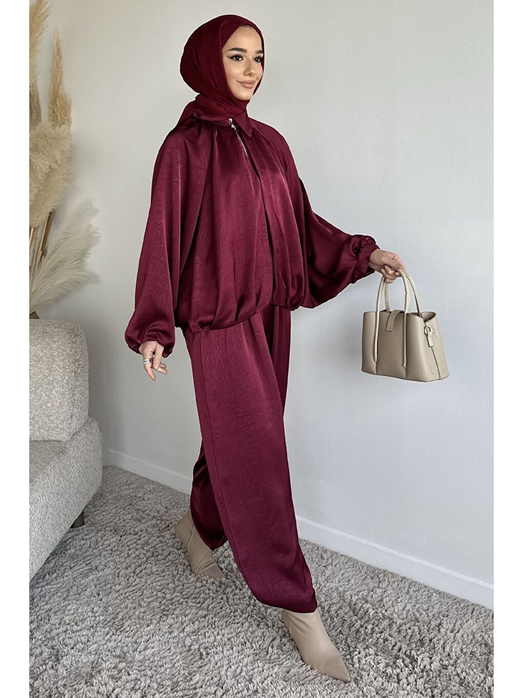 Mürdüm Gülseli Tesettür Yarasa Kol Saten Ceket Bel Lastikli Pantolon İkili Takım-1
