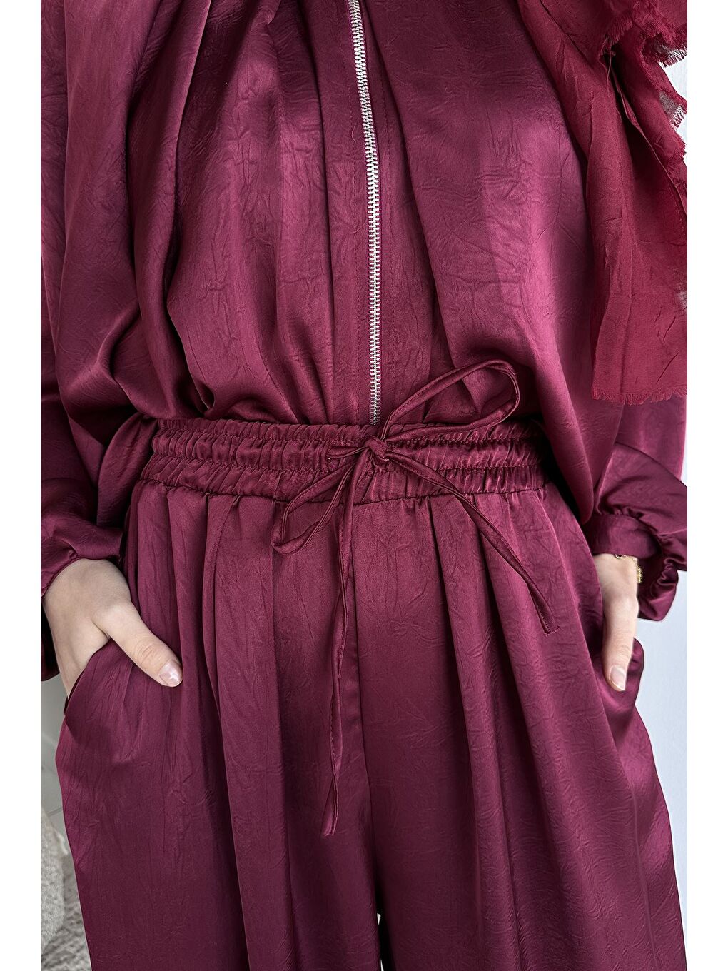 Mürdüm Gülseli Tesettür Yarasa Kol Saten Ceket Bel Lastikli Pantolon İkili Takım-8