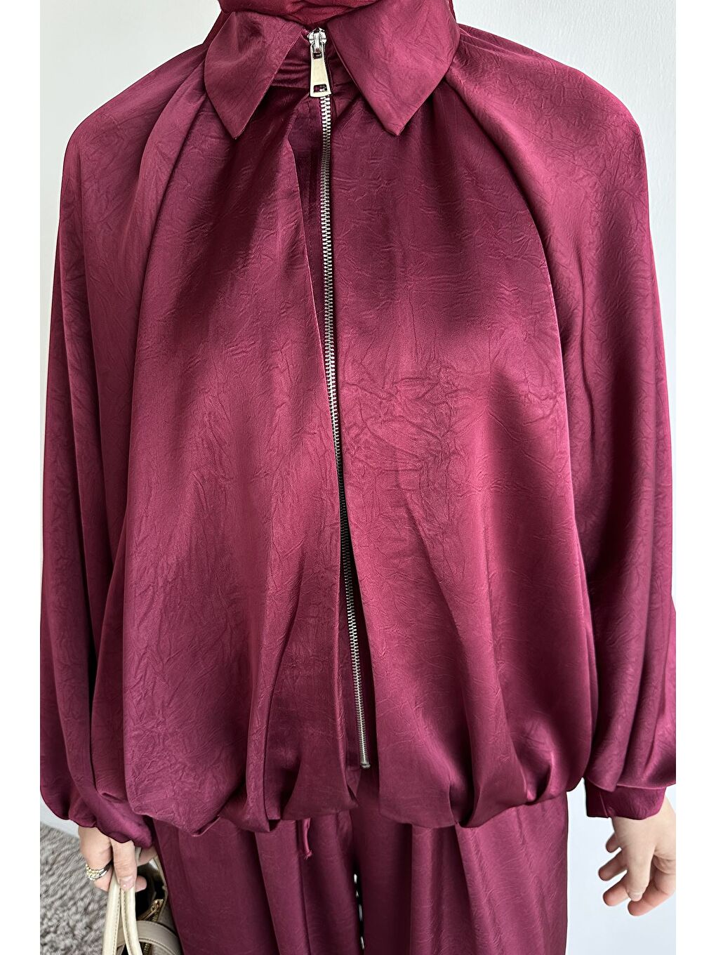 Mürdüm Gülseli Tesettür Yarasa Kol Saten Ceket Bel Lastikli Pantolon İkili Takım-10