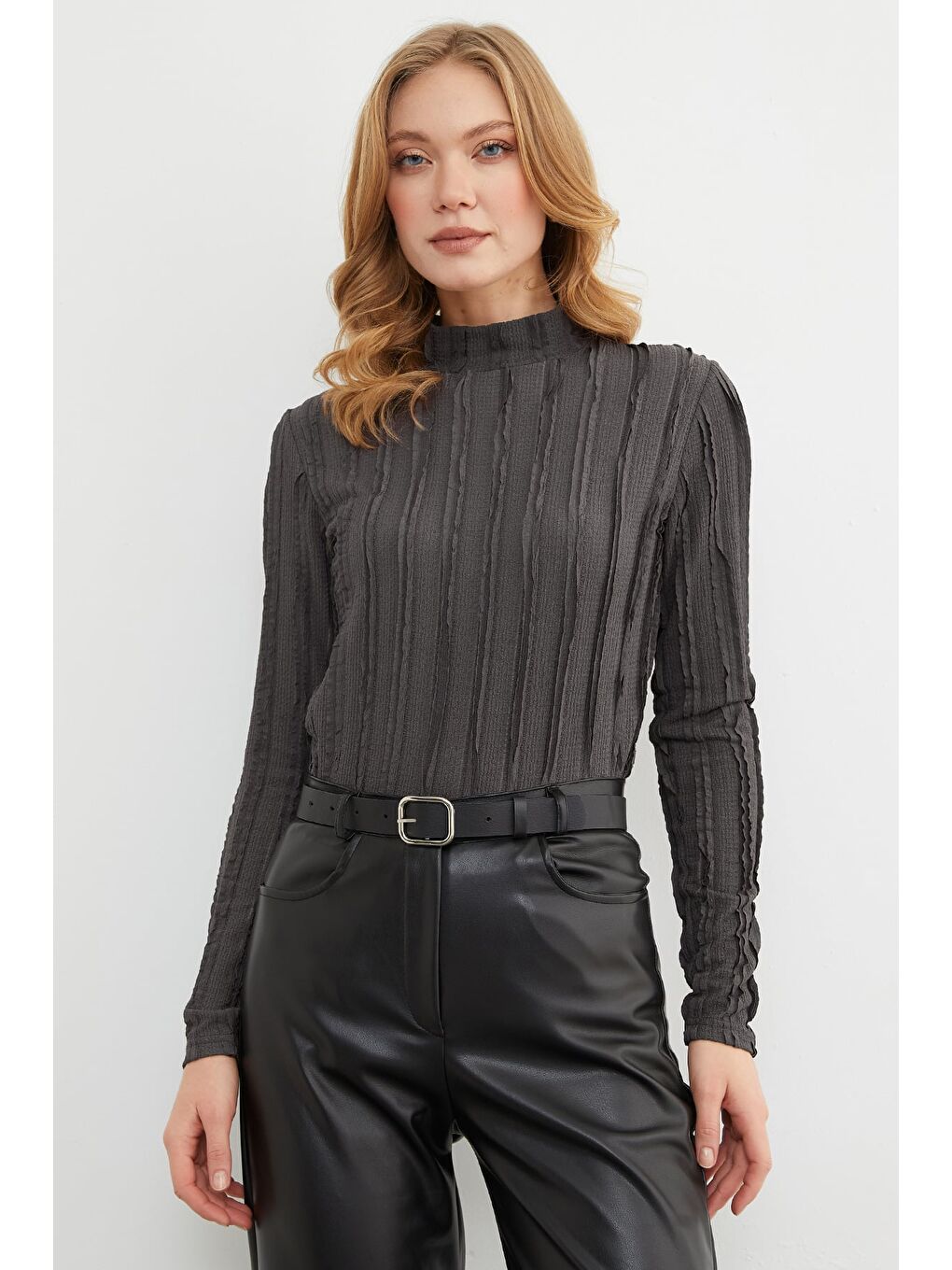 Antrasit Krep Kumaş Dik Yaka Bluz-1