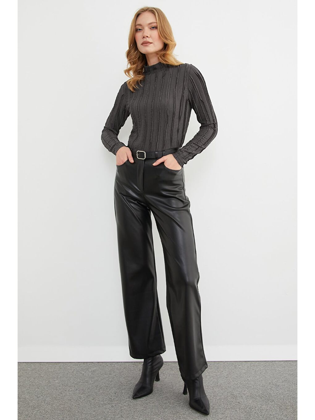 Antrasit Krep Kumaş Dik Yaka Bluz-2