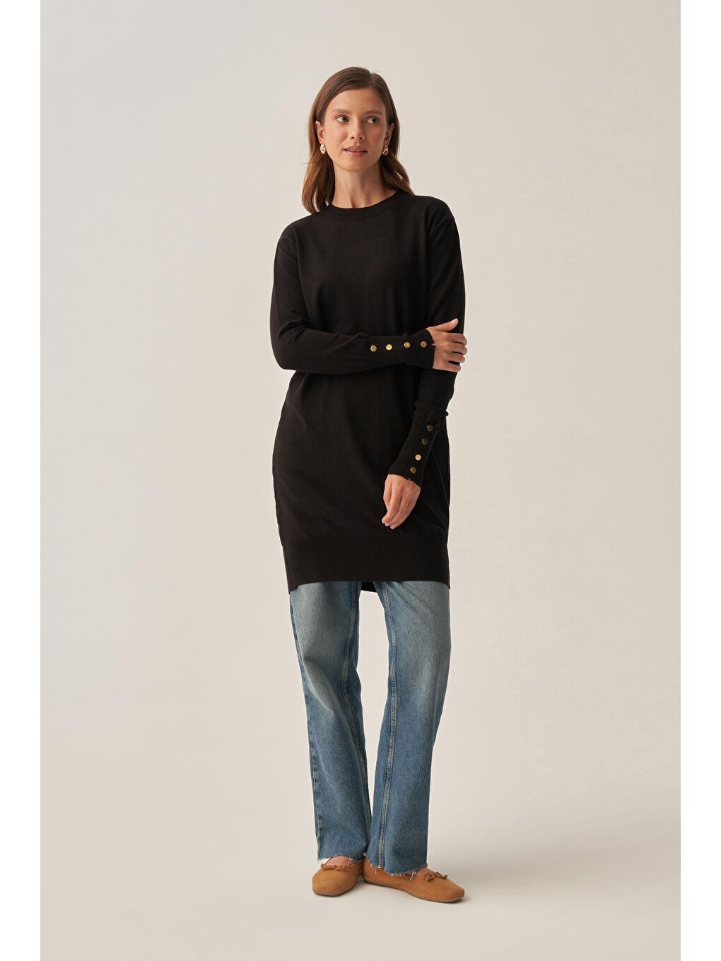 Siyah-Bilekte Dügme Detaylı Kazak