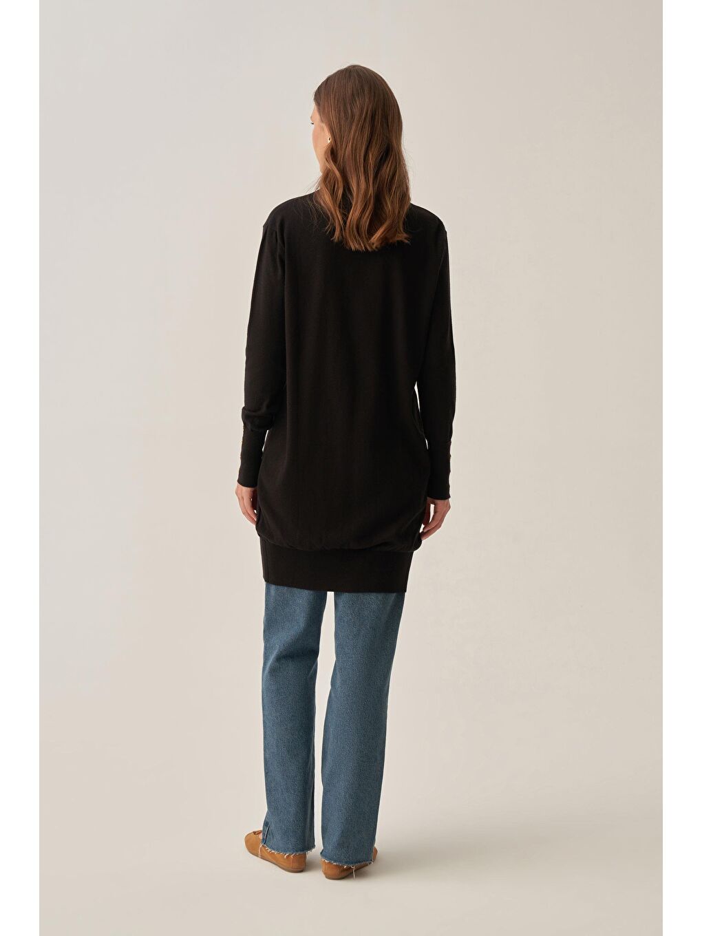 Siyah-Bilekte Dügme Detaylı Kazak-2