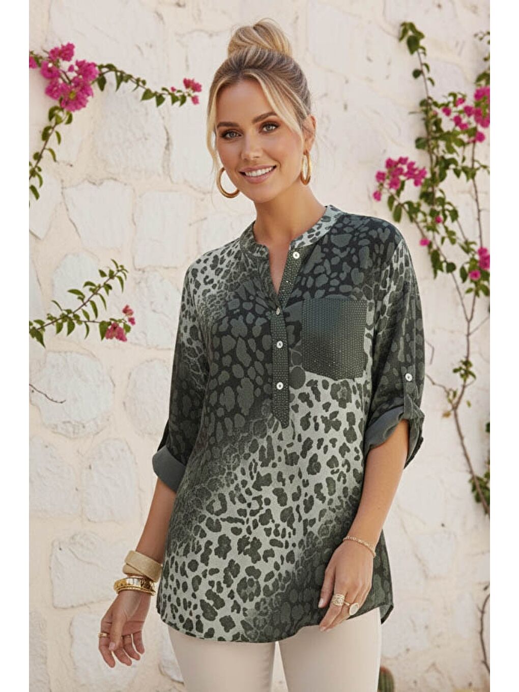 İtalyan Haki Hakim Yaka Düğmeli 3/4 Kol Desenli Pullu Cepli Casual Viskon Bluz 75 60
