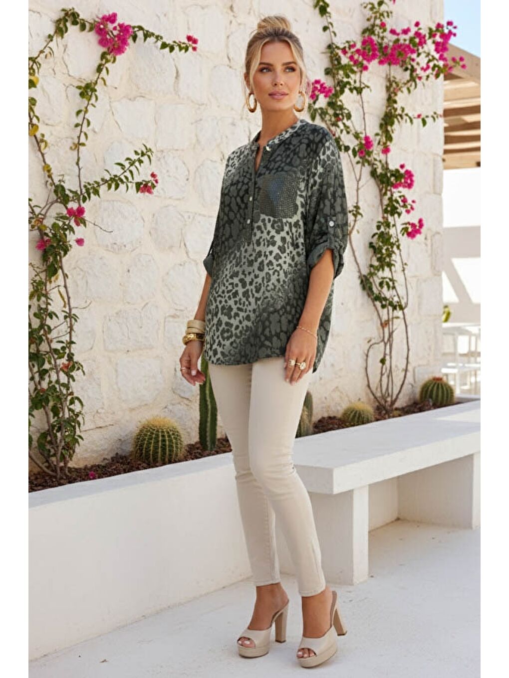 İtalyan Haki Hakim Yaka Düğmeli 3/4 Kol Desenli Pullu Cepli Casual Viskon Bluz 75 60-5