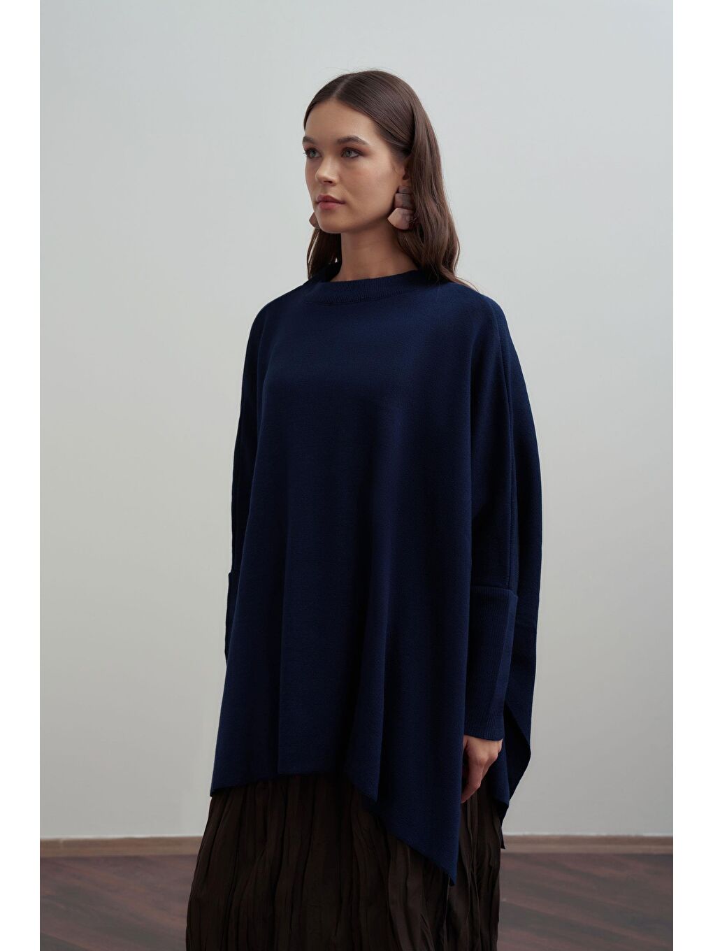 Lacivert-Asimetrik Kesim Triko Kazak-4