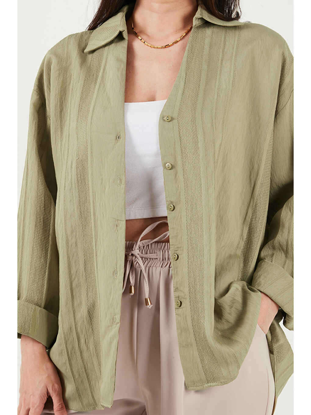 Haki Rahat Kesim Viskon Karışımlı Uzun Kollu Kadın Gömlek 6834914-4