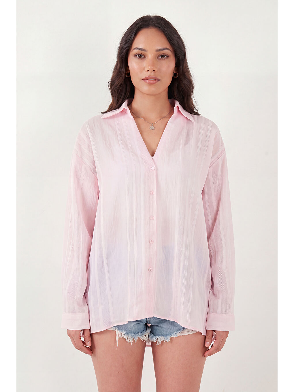 Pembe Rahat Kesim Viskon Karışımlı Uzun Kollu Kadın Gömlek 6834914-1