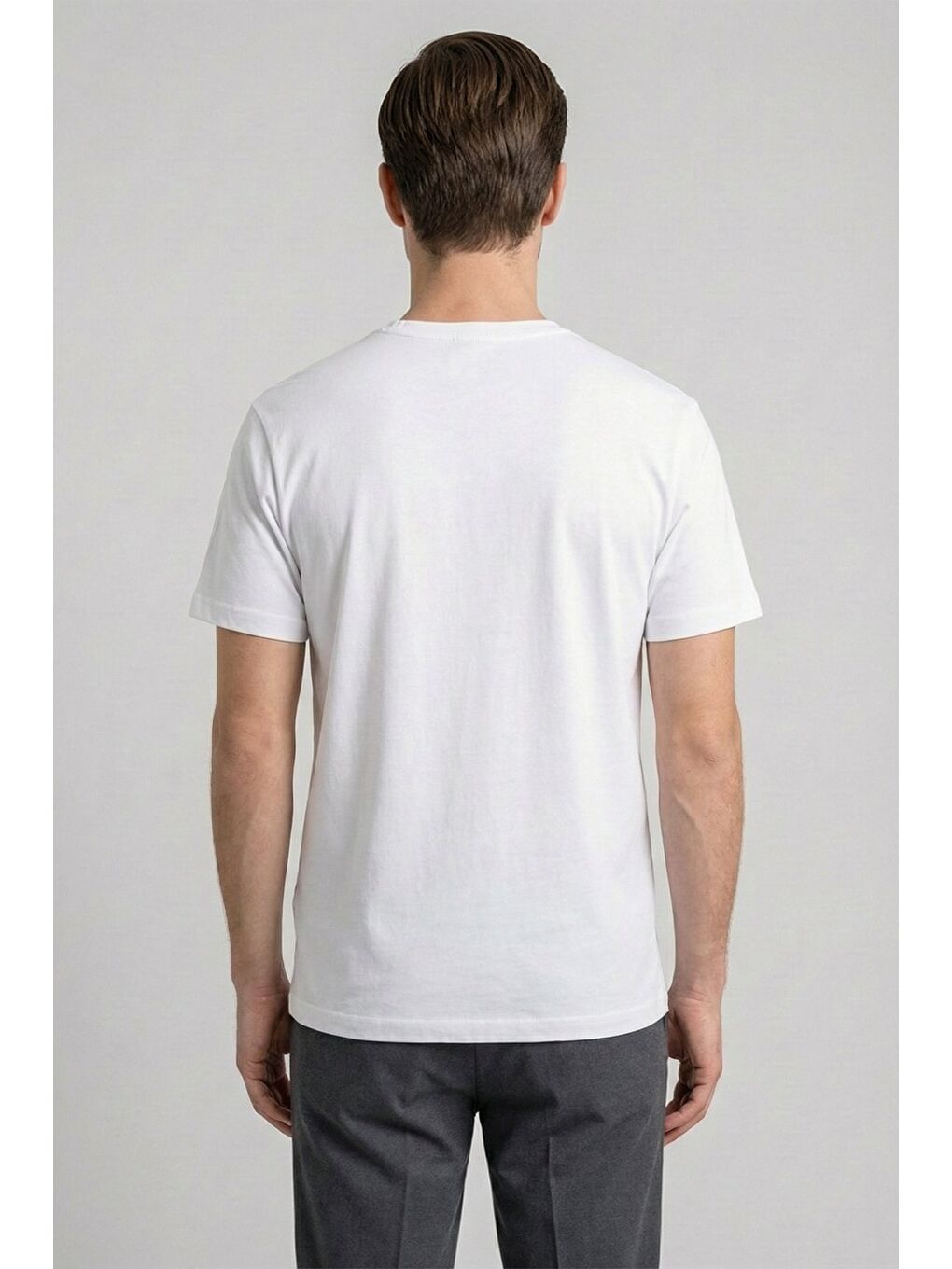 Beyaz Nakışlı Bisiklet Yaka Erkek Tişört-3