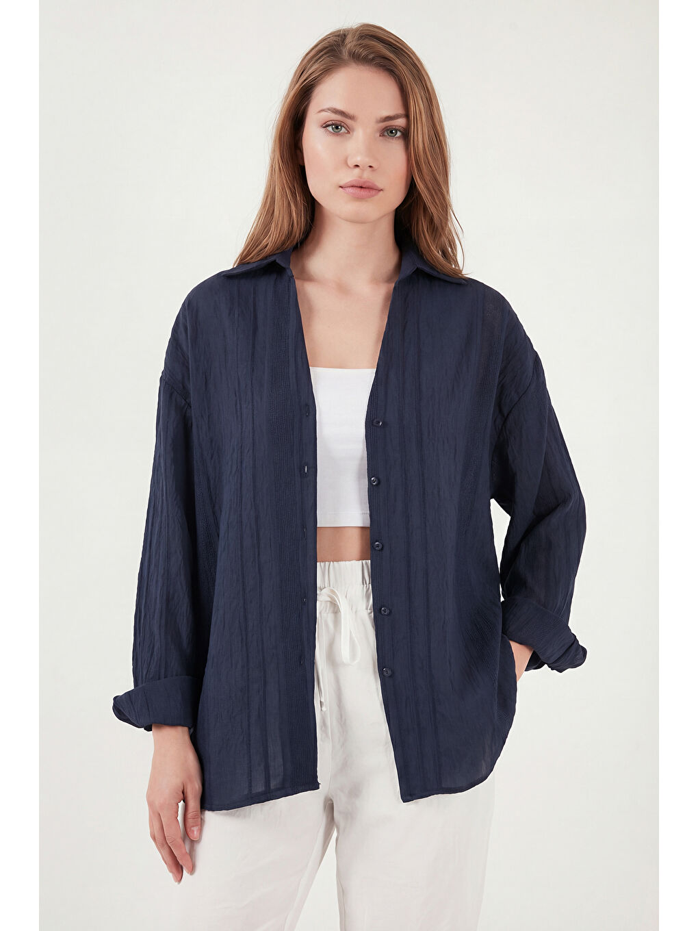 Lacivert Rahat Kesim Viskon Karışımlı Uzun Kollu Kadın Gömlek 6834914-1