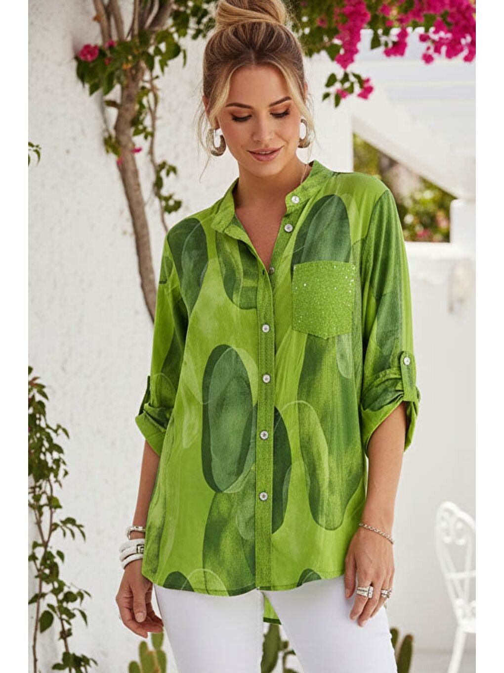 İtalyan Fıstık Yeşili Hakim Yaka Düğmeli 3/4 Kol Geometrik Desenli Pullu Cepli Viskon Bluz 75 65-1