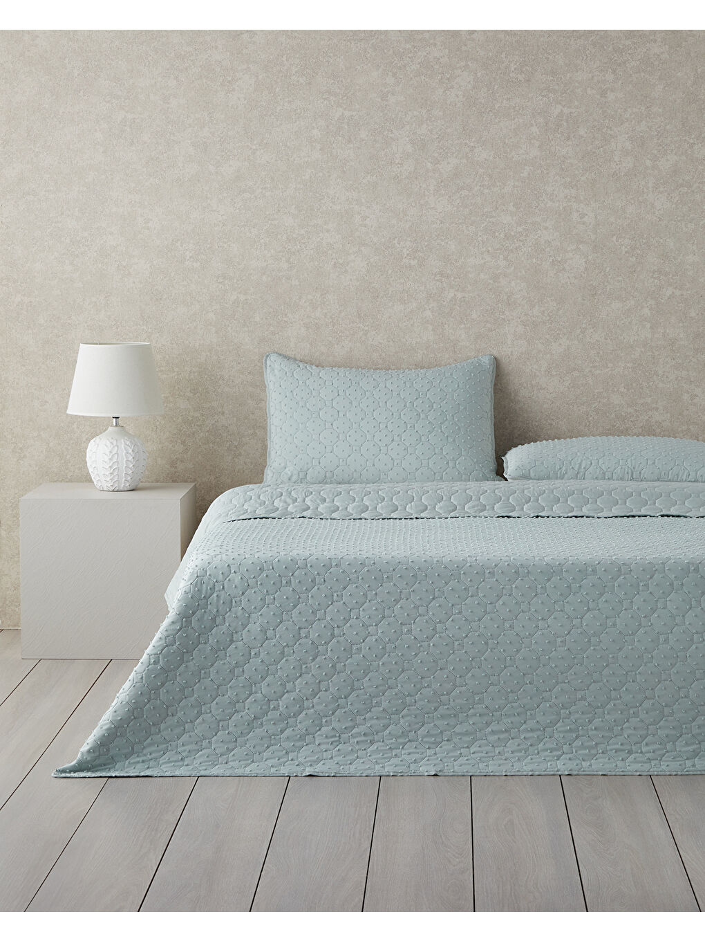 Turkuaz Amabile Kesmeli Çift Kişilik Yatak Örtüsü Takımı 200x220 cm Su Yeşili