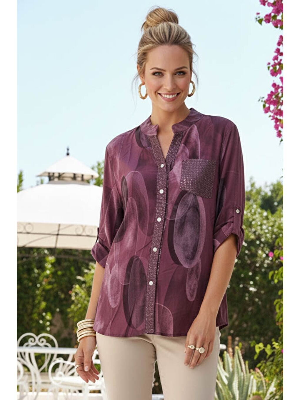 İtalyan Mürdüm Rengi Hakim Yaka Düğmeli 3/4 Kol Geometrik Desenli Pullu Cepli Viskon Bluz 75 65-2