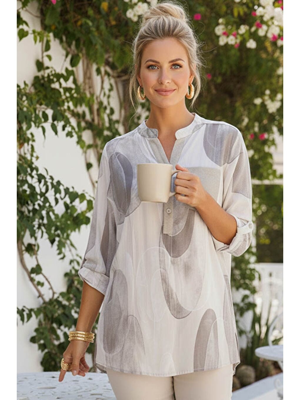 İtalyan Beyaz Hakim Yaka Düğmeli 3/4 Kol Geometrik Desenli Pullu Cepli Casual Viskon Bluz 75 60-2