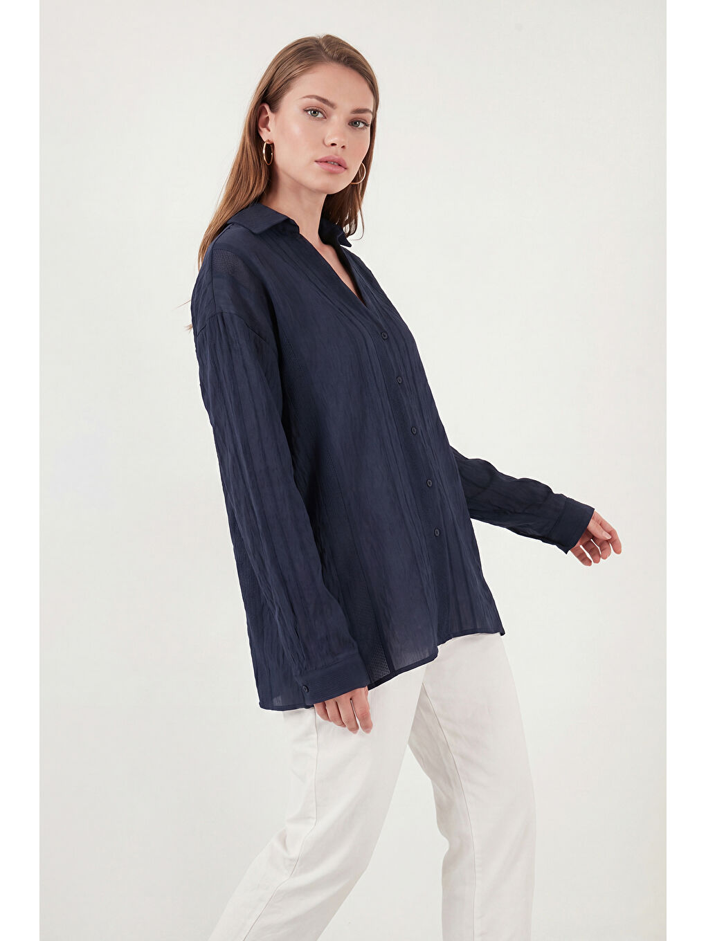 Lacivert Rahat Kesim Viskon Karışımlı Uzun Kollu Kadın Gömlek 6834914-4