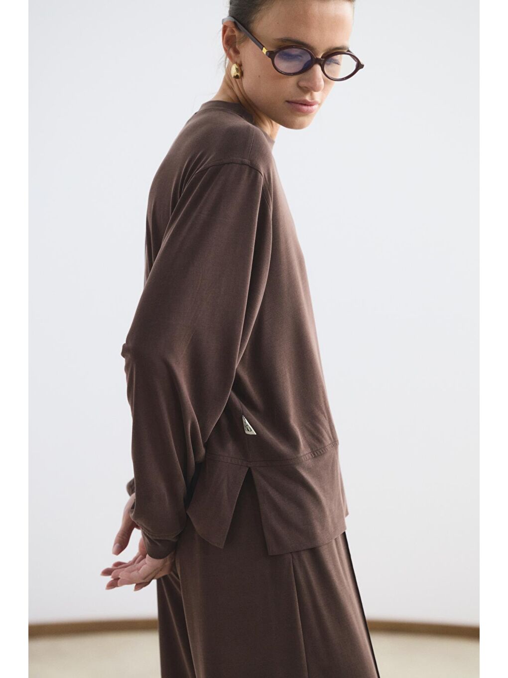 Modal Cupra Yırtmaçlı Kısa Sweatshirt Kahverengi-2