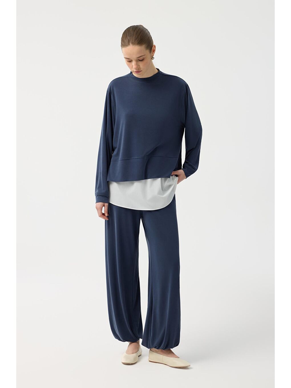 Modal Cupra Yırtmaçlı Kısa Sweatshirt Lacivert-2