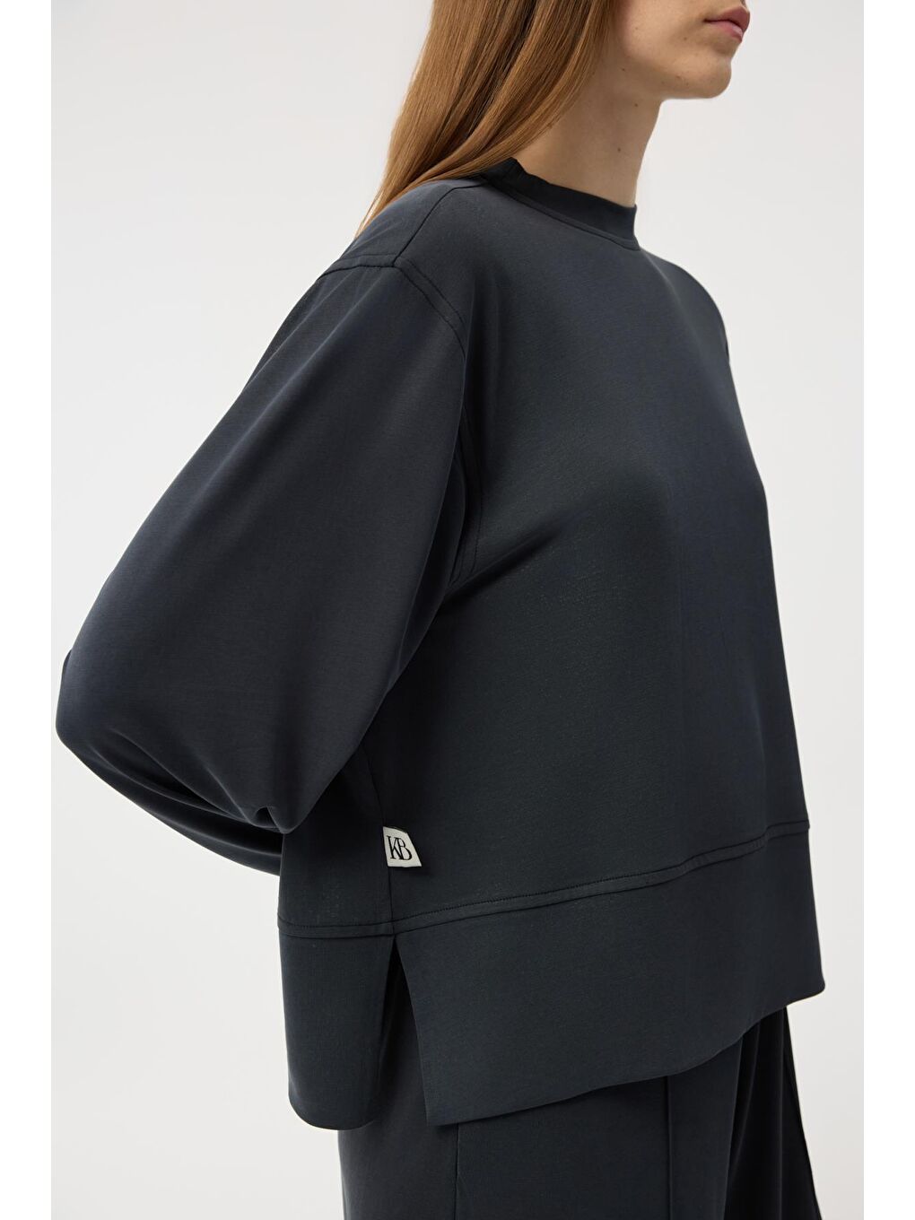 Modal Cupra Yırtmaçlı Kısa Sweatshirt Siyah-4