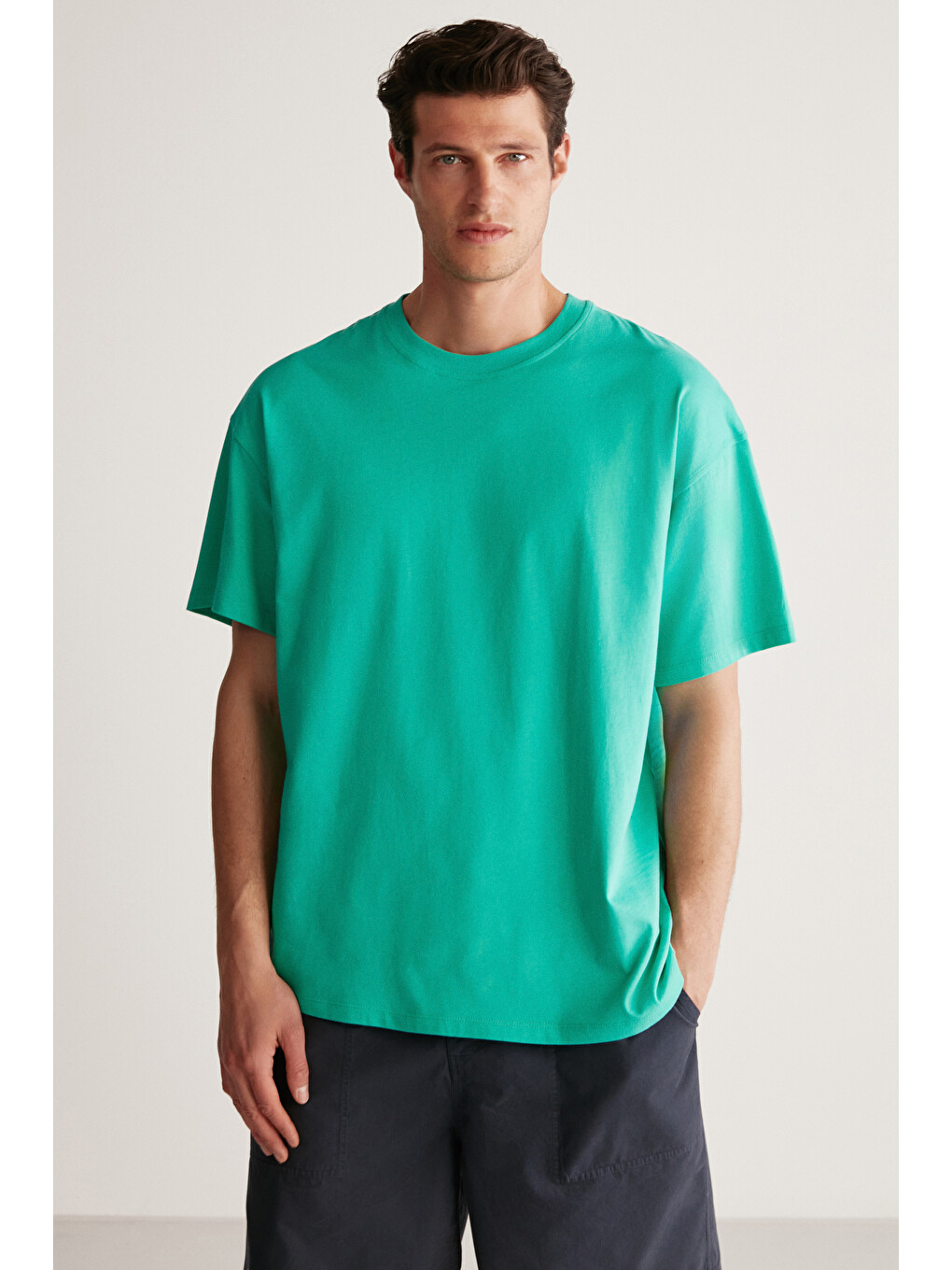 Erkek Oversize Fit %100 Organik Pamuk Kalın Dokulu Bisiklet Yakalı Yeşil Tişört-2