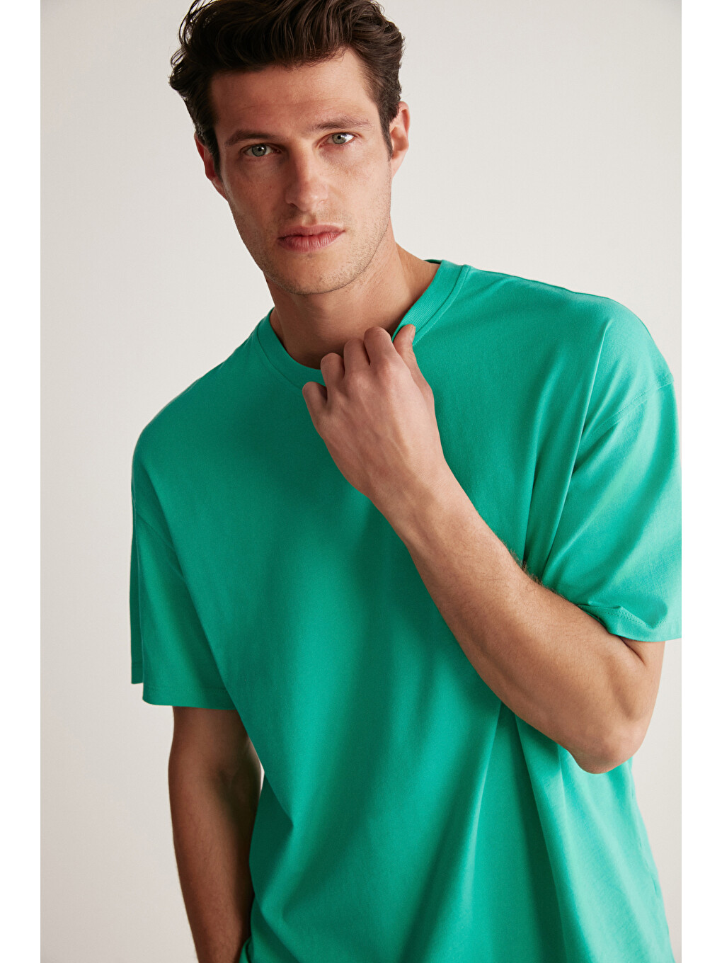 Erkek Oversize Fit %100 Organik Pamuk Kalın Dokulu Bisiklet Yakalı Yeşil Tişört-4