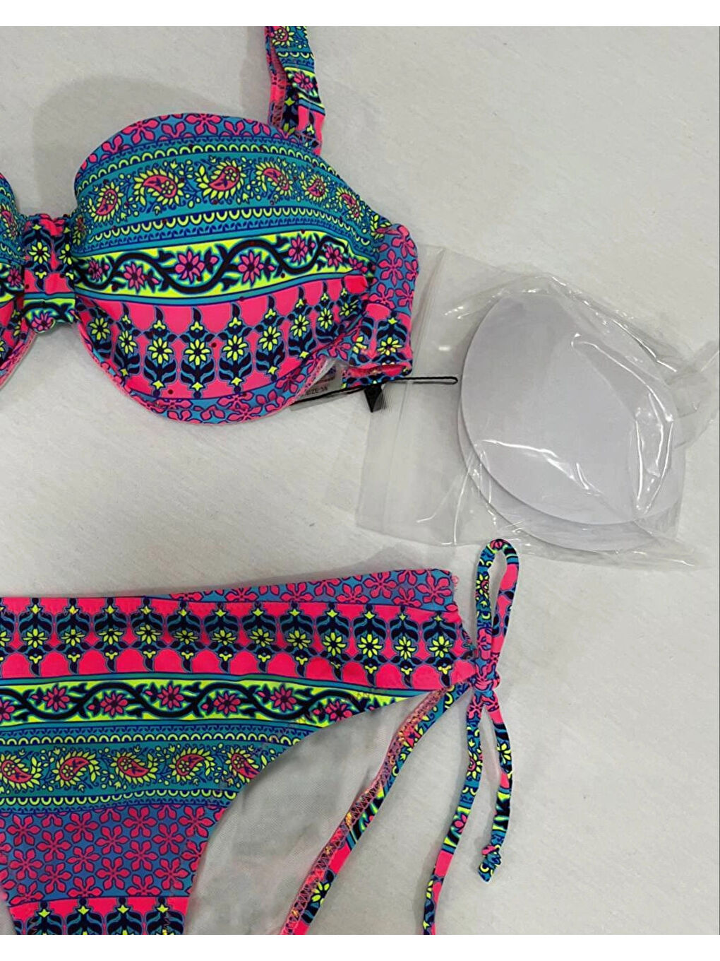 Kadın Fuşya Çok Renkli Etnik Desen Atarlı Bikini Takımı HZL25S-LC8004-1