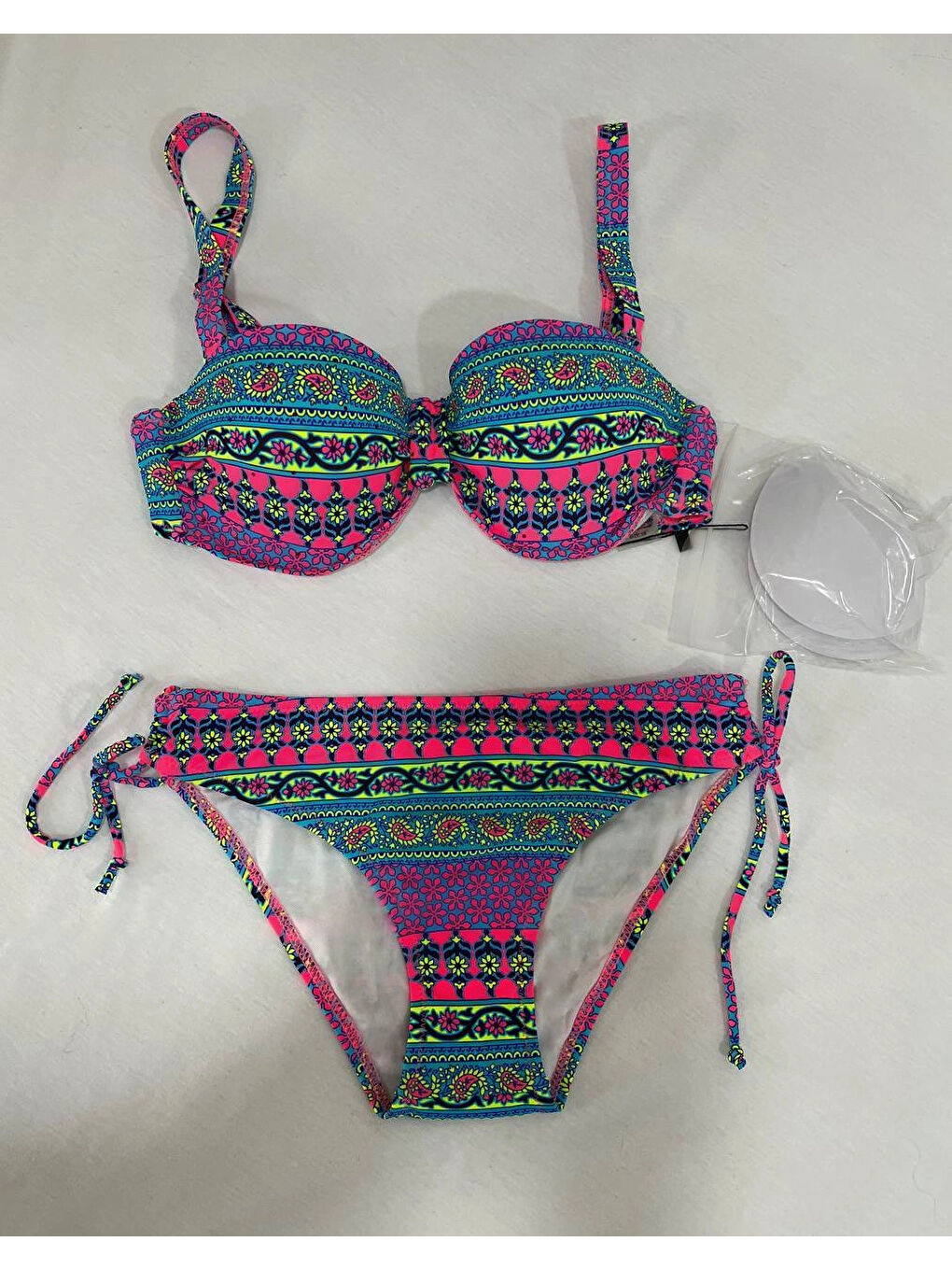 Kadın Fuşya Çok Renkli Etnik Desen Atarlı Bikini Takımı HZL25S-LC8004-2
