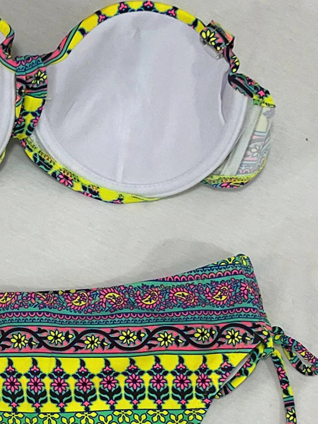 Kadın Yeşil Çok Renkli Etnik Desen Atarlı Bikini Takımı HZL25S-LC8004-4