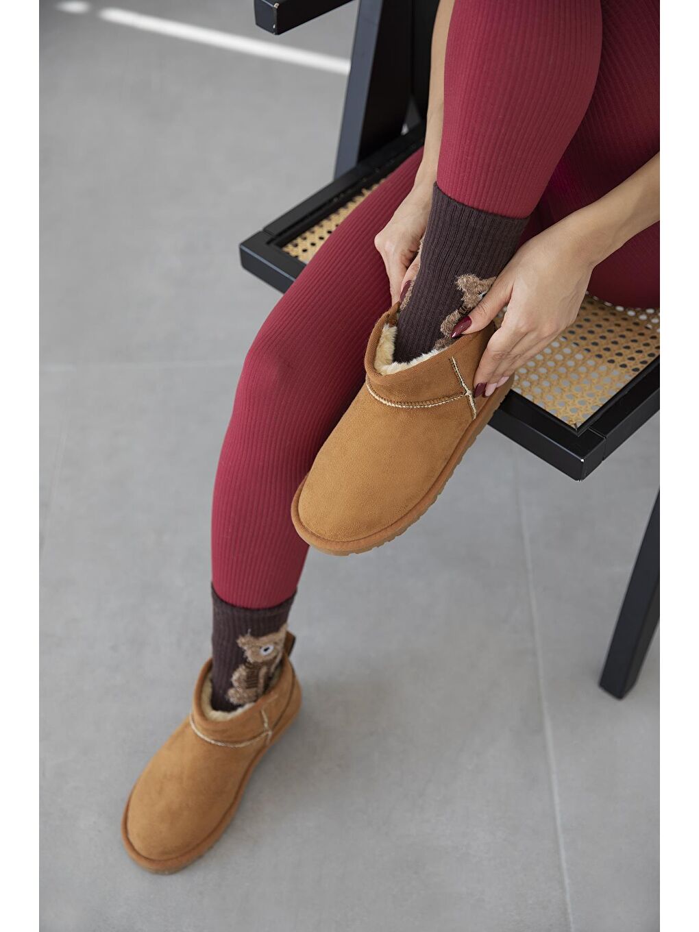 Kahverengi Asia Kadın  İçi Tüylü Kalın Taban  Süet Yarım  Bot Taba