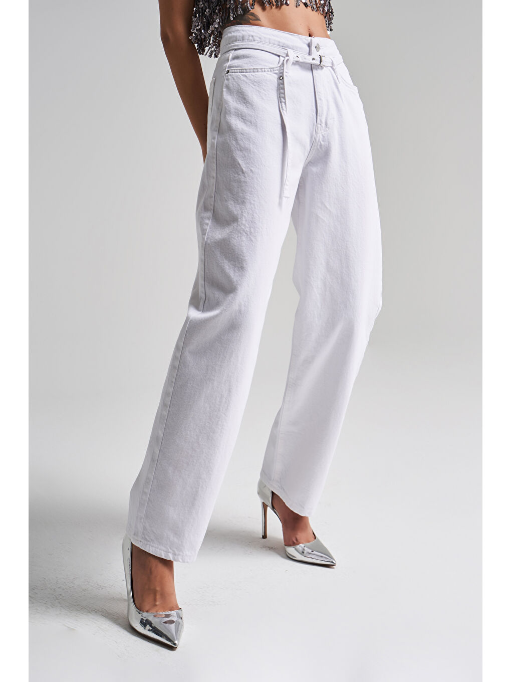 Kadın Beyaz Renk 5s5-2 Tailored Fit Kemerli %100 Pamuk İç Göstermez Denim Jean