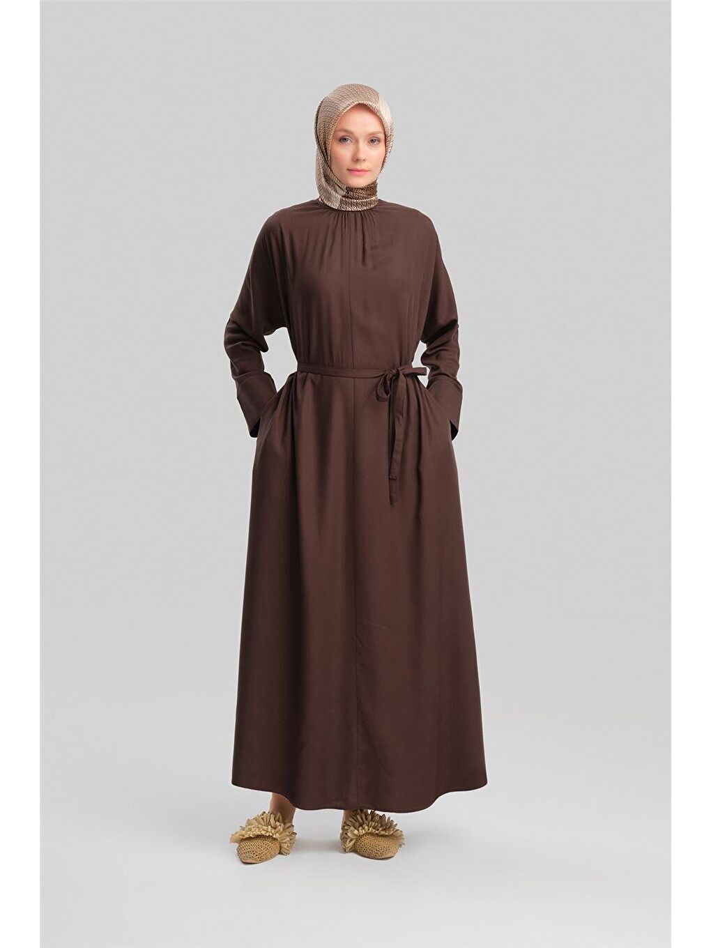 Kahverengi Kolu Bütün Viskon Lyocell Elbise 24Y9821 Acı Kahve