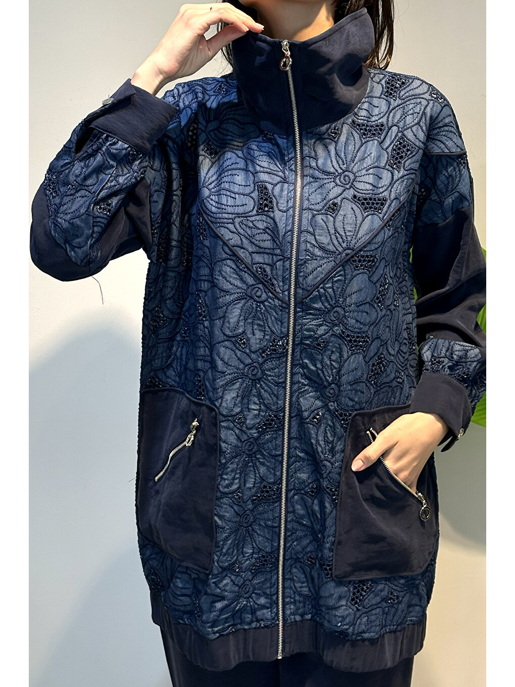 Nakış Detaylı Pantolonlu Modal Takım 14406 Lacivert-2