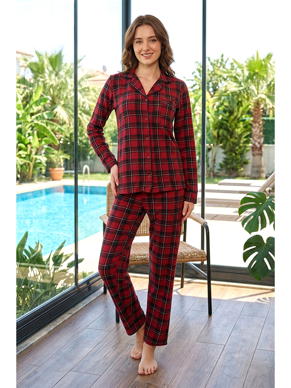Kırmızı Kadın Ekose Desen Uzun Kol Milan Kumaş Önü Düğmeli Pijama Takımı 250349-1