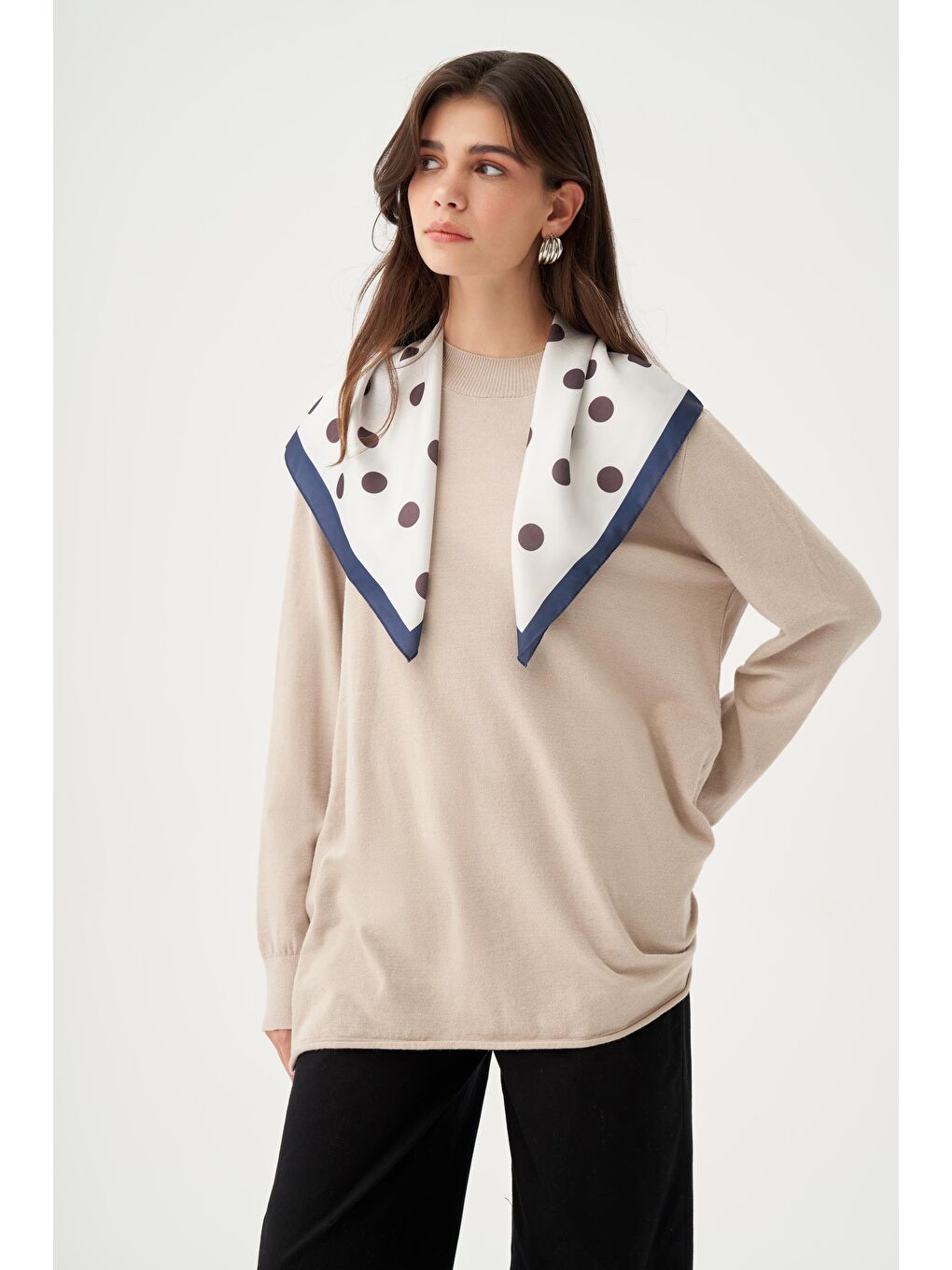 Bej Taş-Etek Ucu Pis Kıvırma Triko Kazak-3