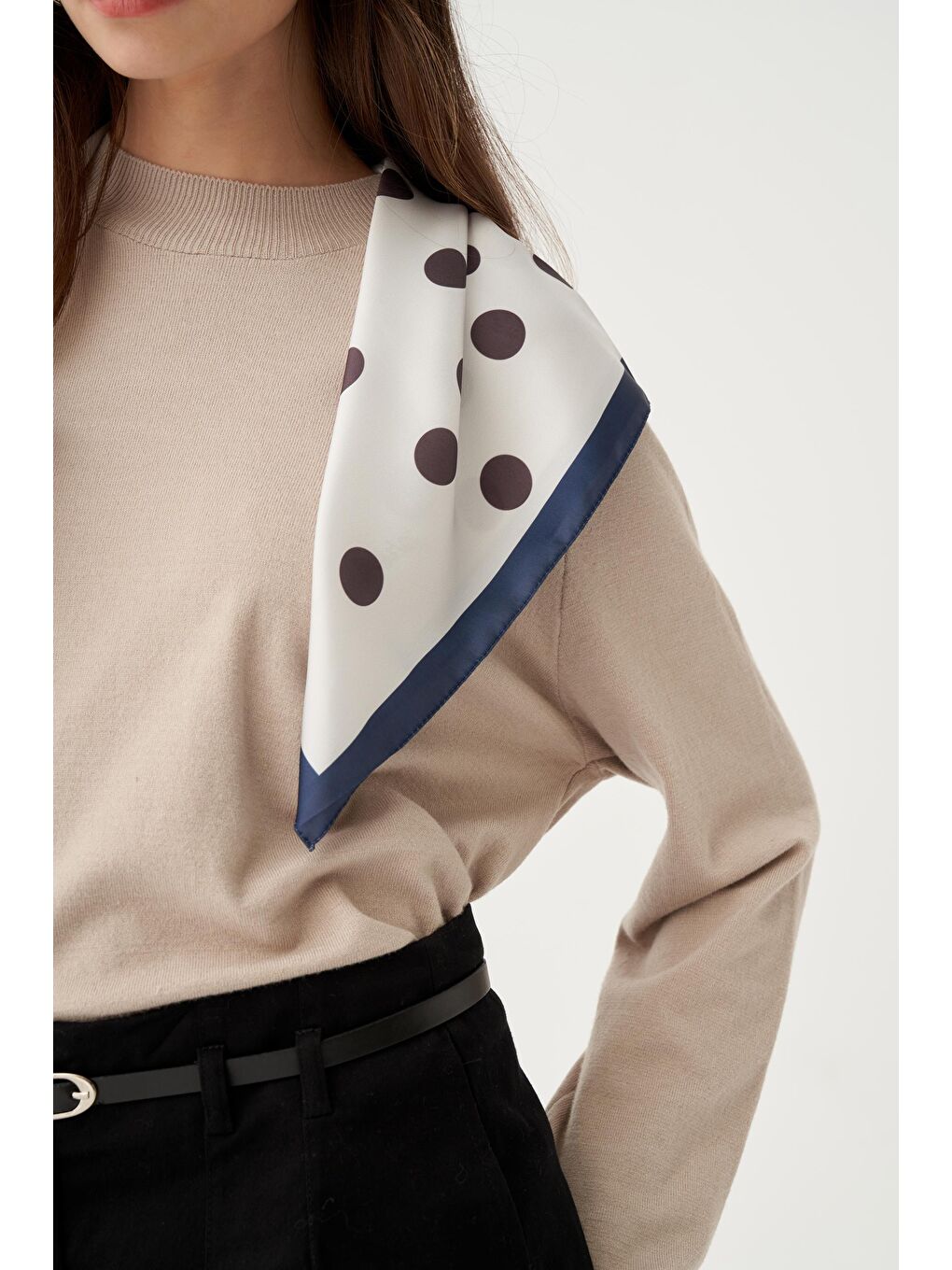 Bej Taş-Etek Ucu Pis Kıvırma Triko Kazak-4