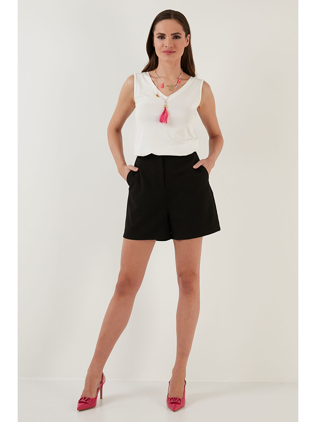 Ekru Slim Fit V Yaka Kalın Askılı 2' li Paket Kadın Bluz 5864384S2-3