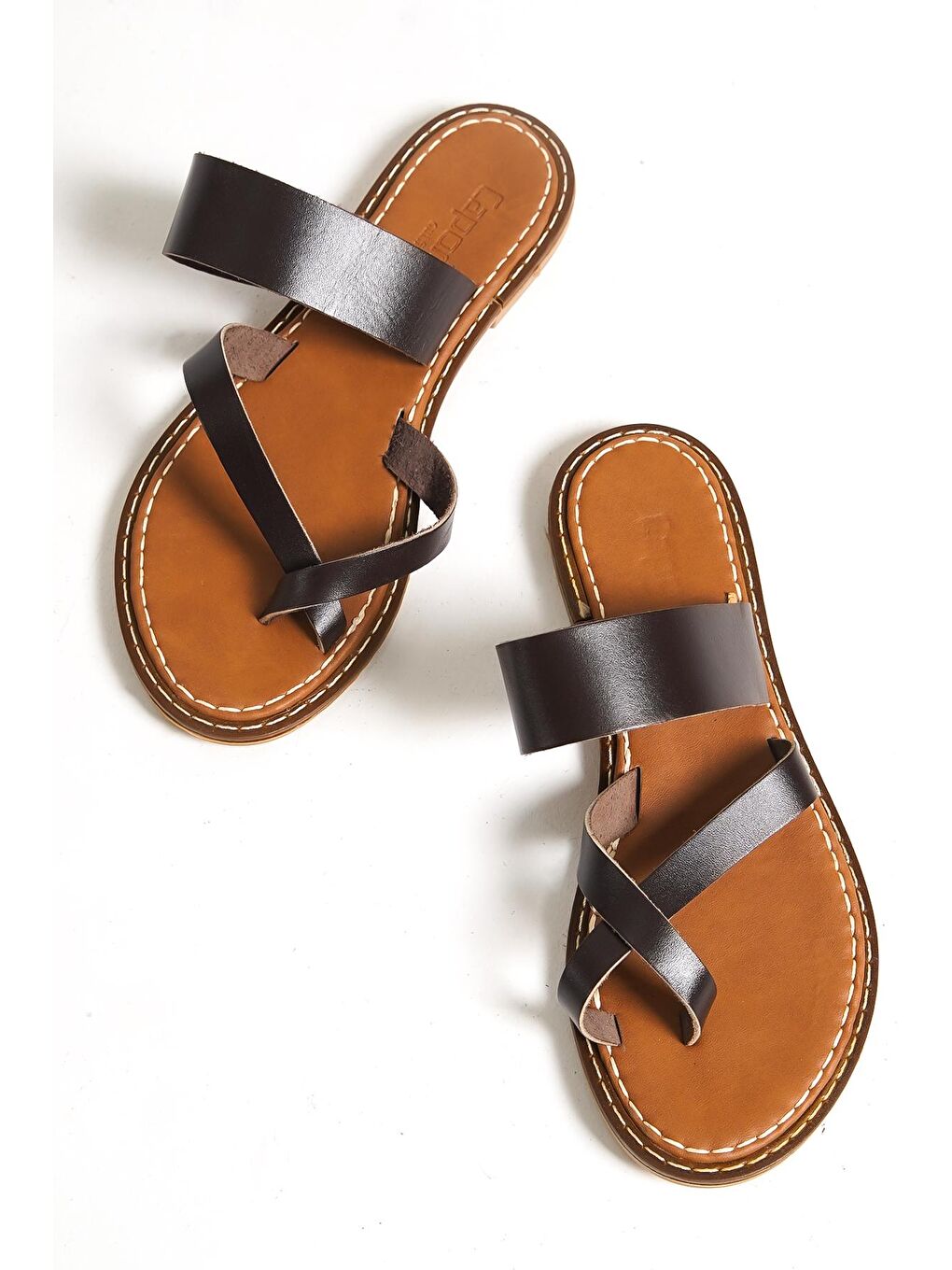 Kahverengi Tek Bant Parmak Arası Deri  Kadın Terlik