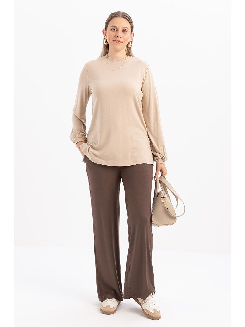 Bej-Bisiklet Yaka Kol Ucu Büzgülü Elastanlı Pamuklu Bluz