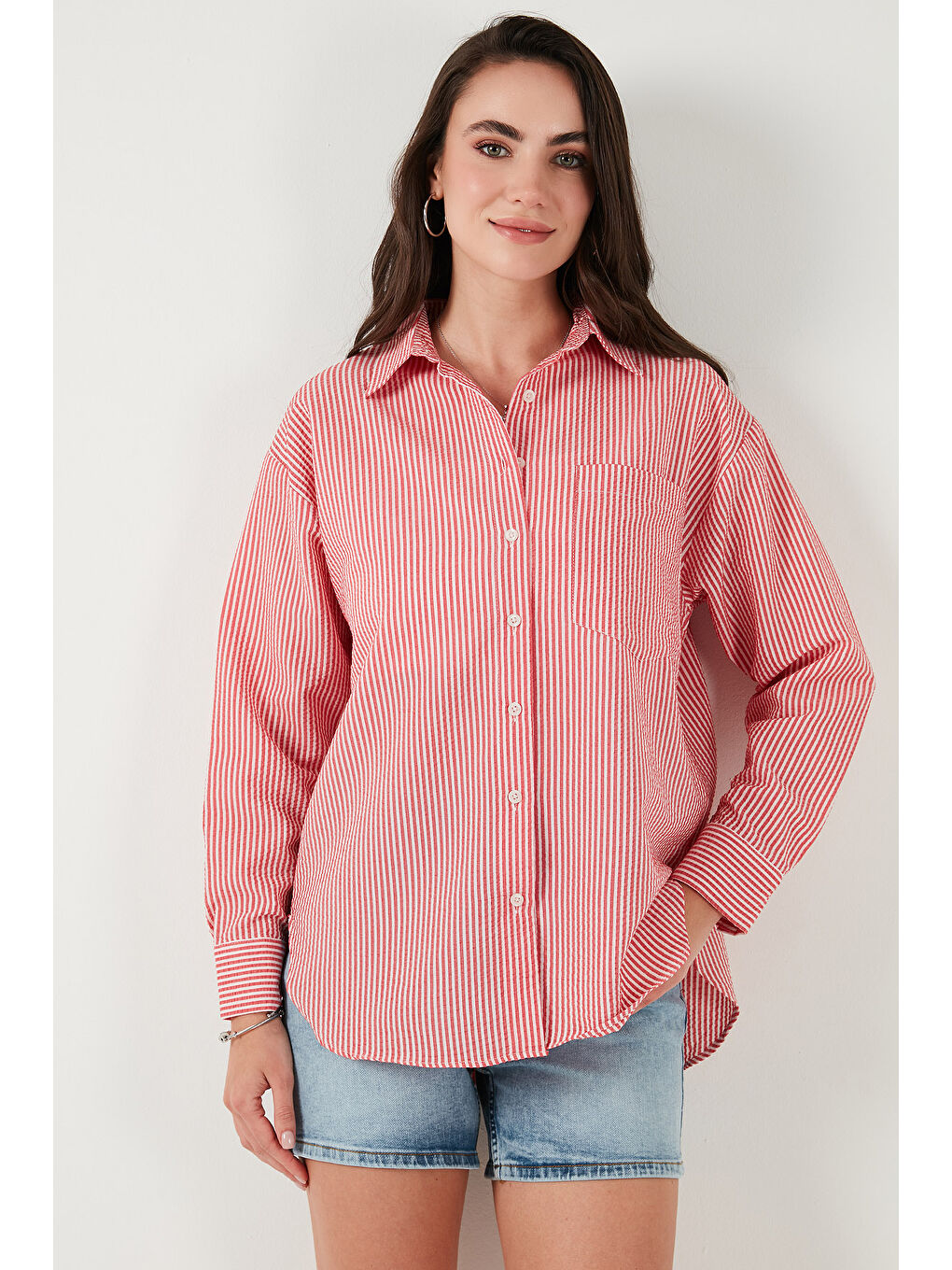 Kırmızı Regular Fit Uzun Kollu Cepli Çizgili Kadın Gömlek 6772895-4