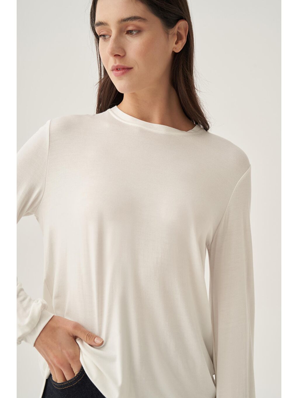 Ekru-Bisiklet Yaka Kol Ucu Büzgülü Pamuklu Bluz-4