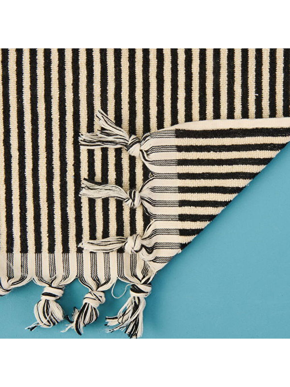 Lila Soft Helga El Havlusu - Ekru / Siyah - 30x50 cm-1