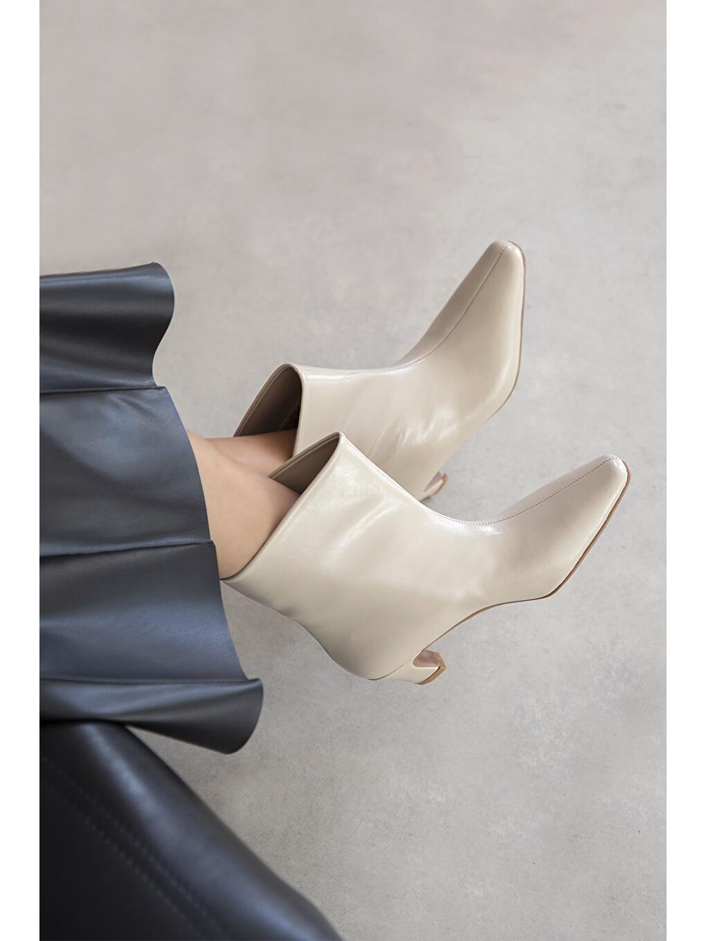 Viva Kadın Kırışık Deri Bot Bej-2